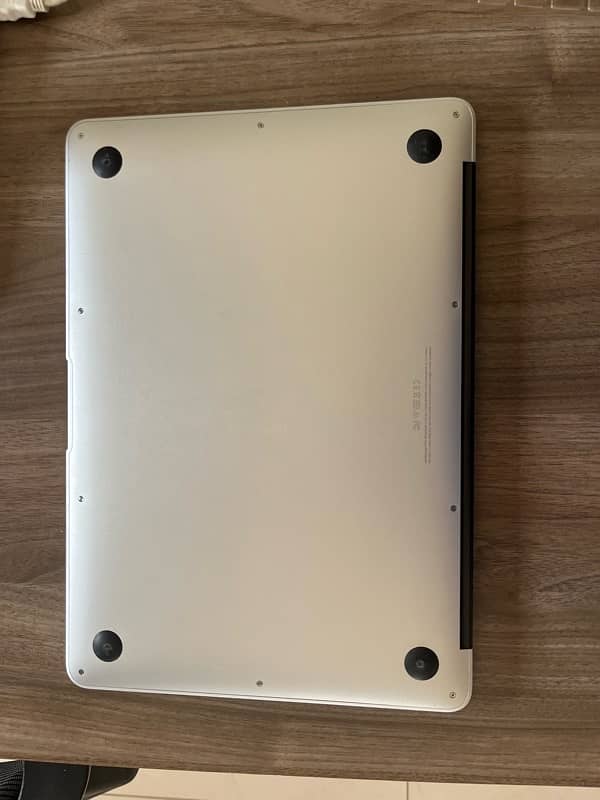 Macbook Air (13 inch, 2017) 13