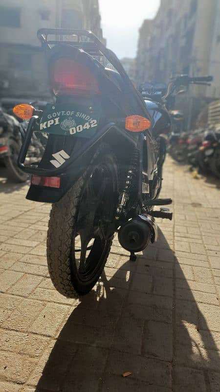 Suzuki GR 150 2022 Model 1 owner 5