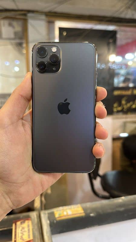 iPhone 11 Pro 0