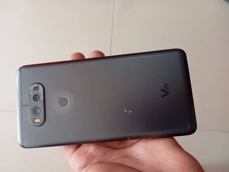 LG v20 2