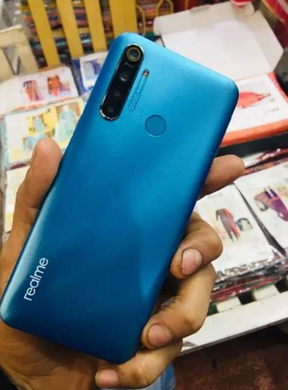 Realme 5i 6/128 0