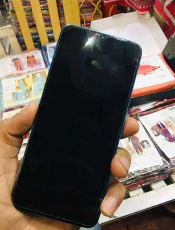 Realme 5i 6/128 1