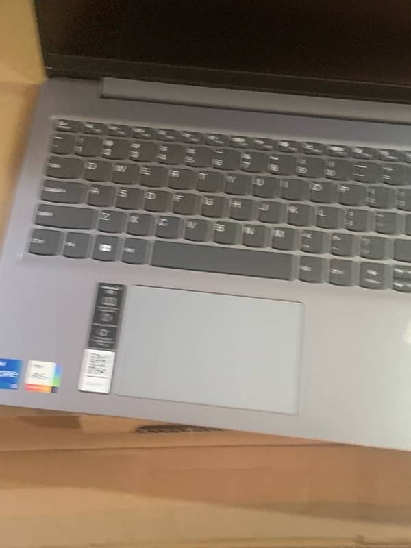 Lenovo touch screen laptop (i5, 11tg gen, 15.6”) 5