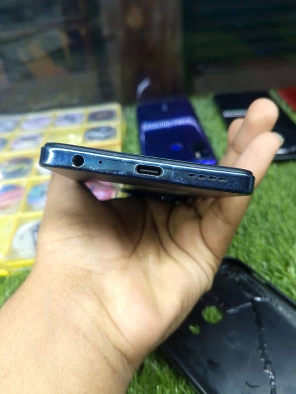 only mobile glass change 8 128 Infinix hot 40i 3