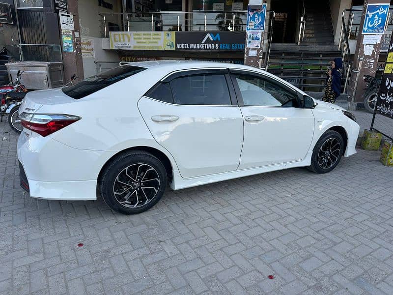 Toyota Corolla XLI 2017 3