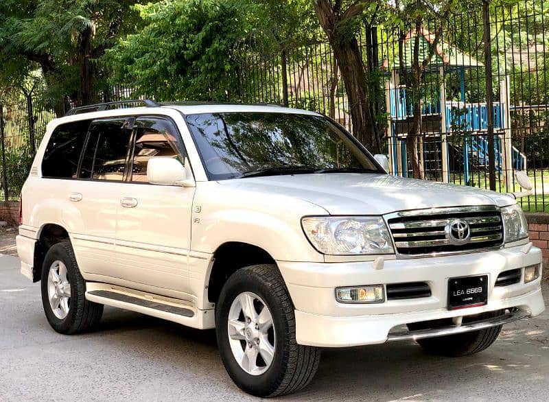 Toyota Land Cruiser 2001 1