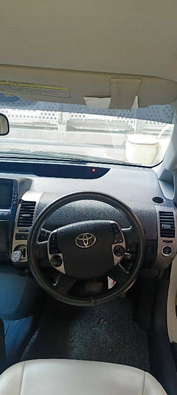 Toyota Prius 2011-15 8