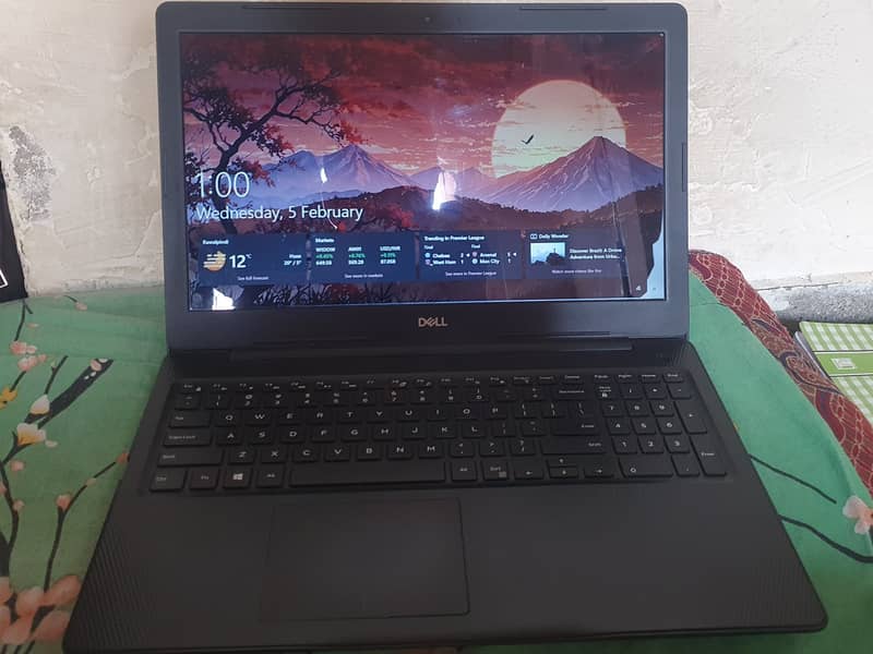 Dell Inspiron 15 3585, Ryzen 3 2200u, Radeon Vega 3, 8GB RAM 0