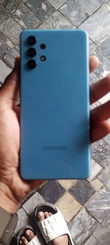 Samsung galaxy A32 10 by 9 Condition Ram 6:GB Room 128 GB 5