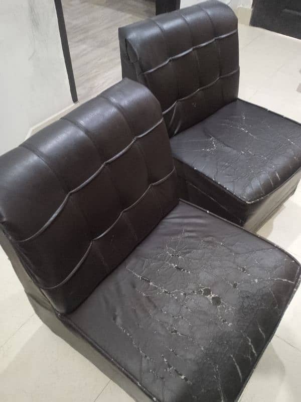 Used Sofa (4 Seater) 5