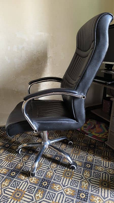 Imported Executive Office Chair 5