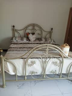 Iron bed set with 2 site table and mattress