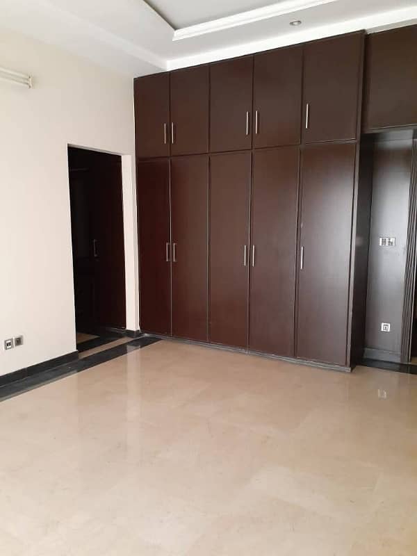 1 Kanal Superb 3 Bed Upper Portion In Wapda Town D-2 block 1