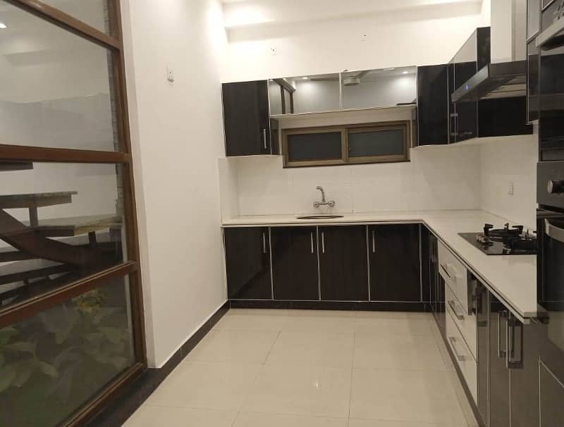 Pent House Apartment Available For Rent In Askari 11 Lahore. 1