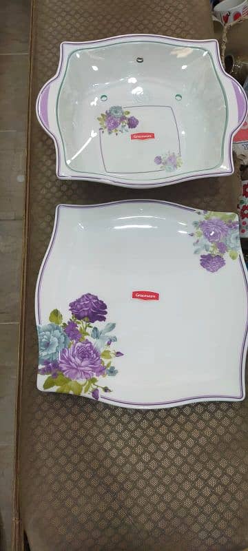 Dinner Set Bone and Simple brand new available 2