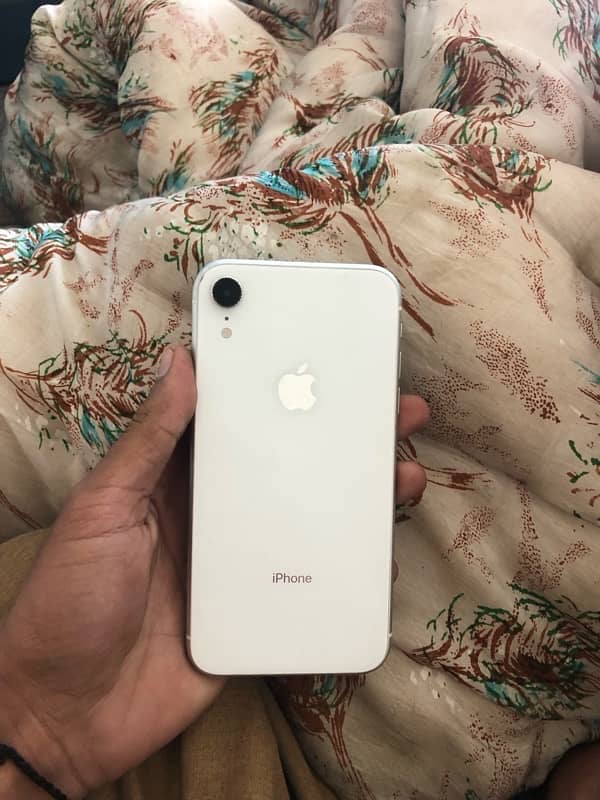 iPhone 10 Xr  64 GB non pta 2