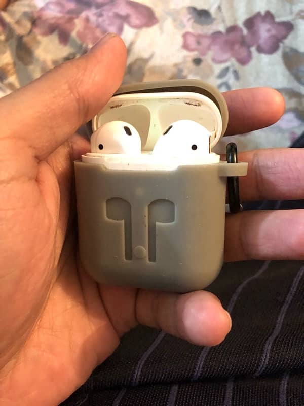 Apple airpods 2 original 4