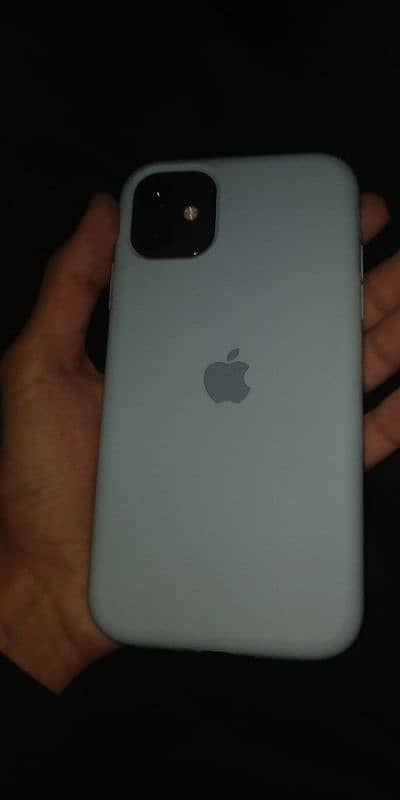 Iphone 11 JV (with accessories) 1