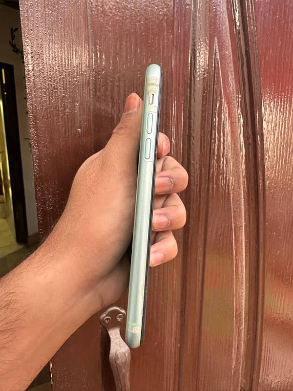 I phone 11 non-PTA 3