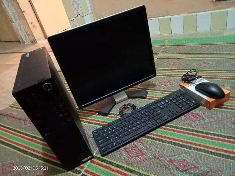 Lenovo Desktop Core i5 4th Gen 15