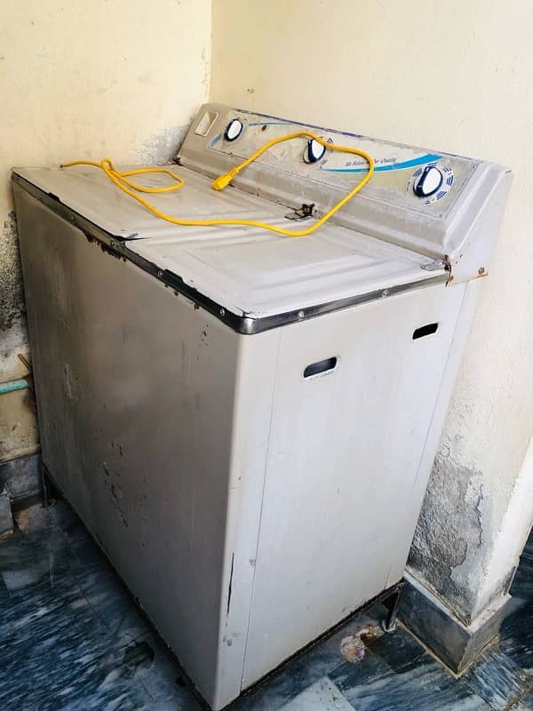 Pak Lite Washing Machine and Dryer 10/10 working 1