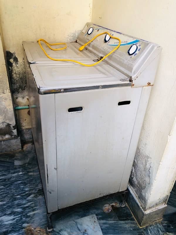 Pak Lite Washing Machine and Dryer 10/10 working 4