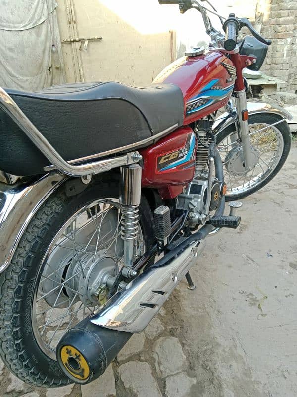 Honda 125, 2024 model for sale with double Parts 1