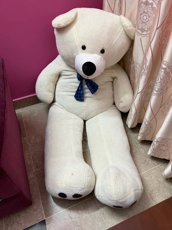 gaint teddy bear color white 8 ft 0