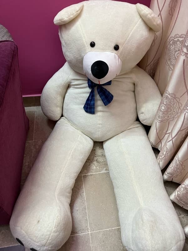 gaint teddy bear color white 8 ft 1