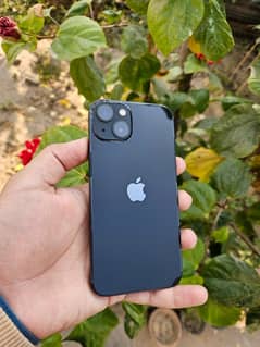 i Phone 13   (Read Description)