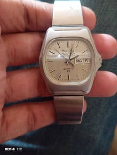 vintage bulova accutron quartz watch