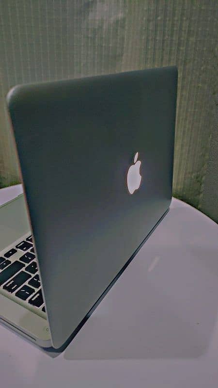 Macbook Pro 1