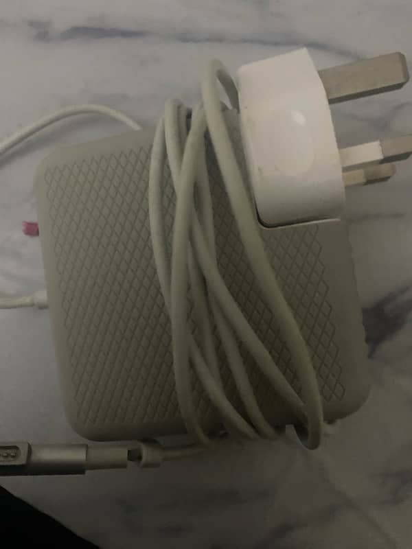 MacBook Pro Orignal adapter 4