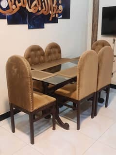 6 seater Dining table