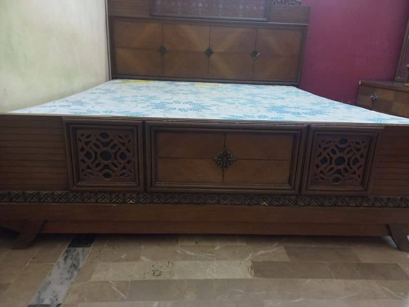 king bed Set with Mattress And Dressing table 2