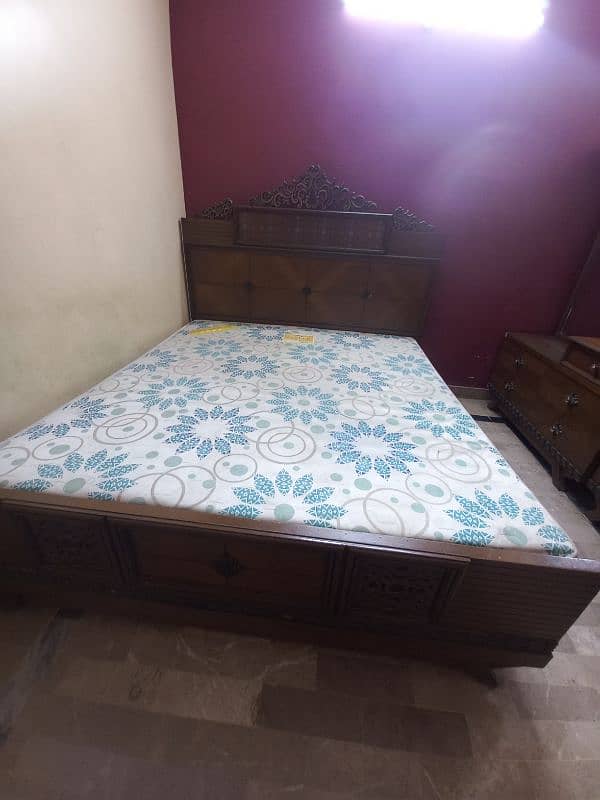 king bed Set with Mattress And Dressing table 7