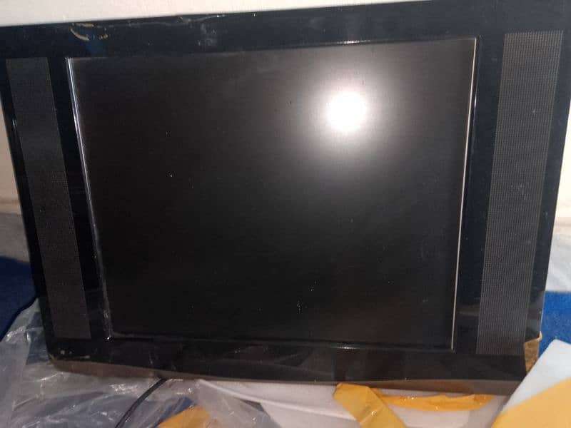 led tv only one year used with remote 1