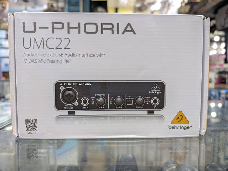 Behringer U-Phoria UMC22 Interface box pack  0323-2054464 0