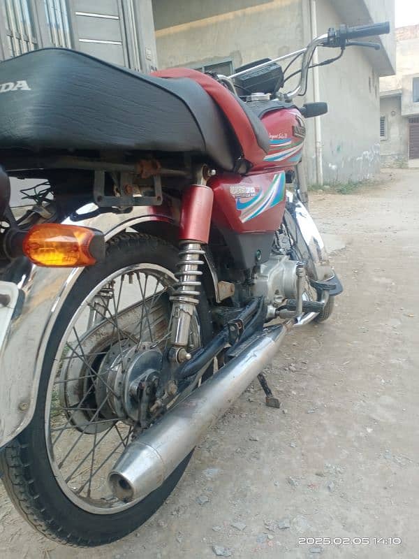 United -70 CC 2017 Model for 33,000 Rs 1