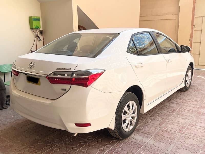 Toyota Corolla GLI 2018 Special Edition Super White 3