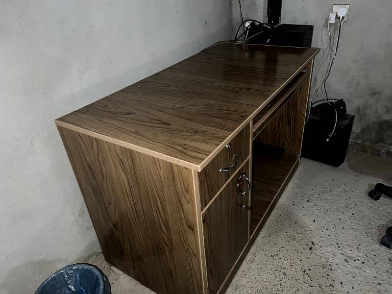 Computer Table For Sale 3