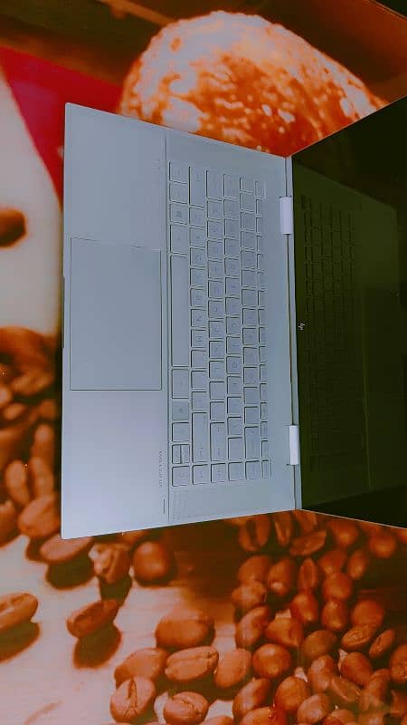 HP Envy Series x360 5