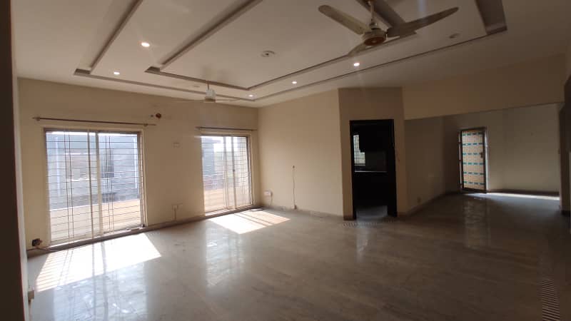 1 Kanal Full House Available For Rent 21