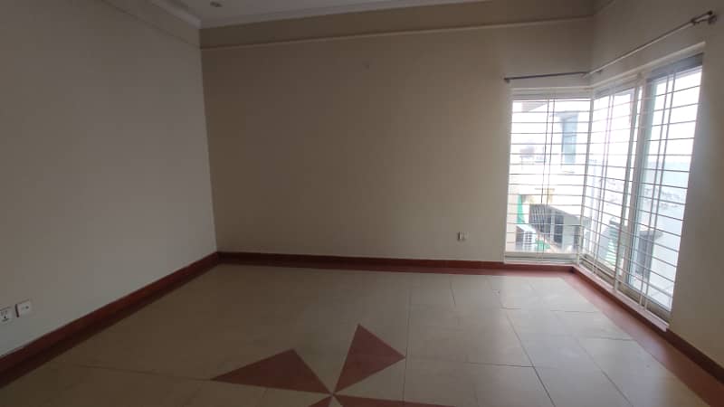 1 Kanal Full House Available For Rent 25