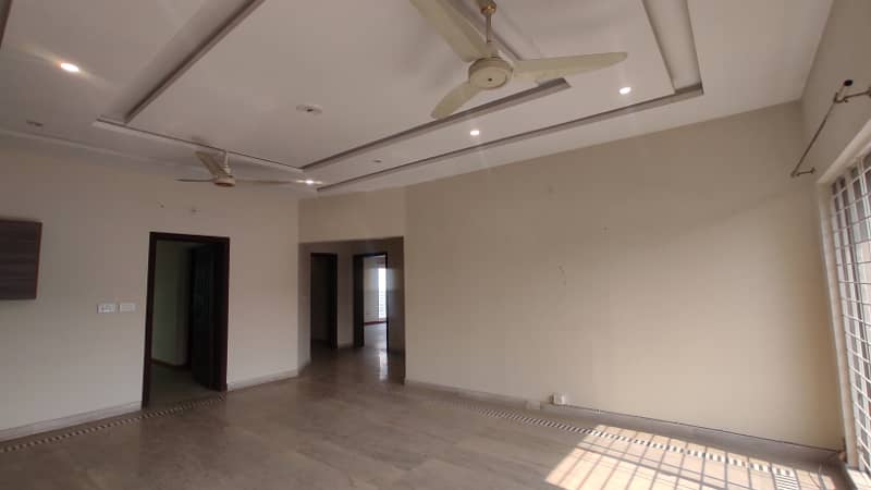 1 Kanal Full House Available For Rent 33