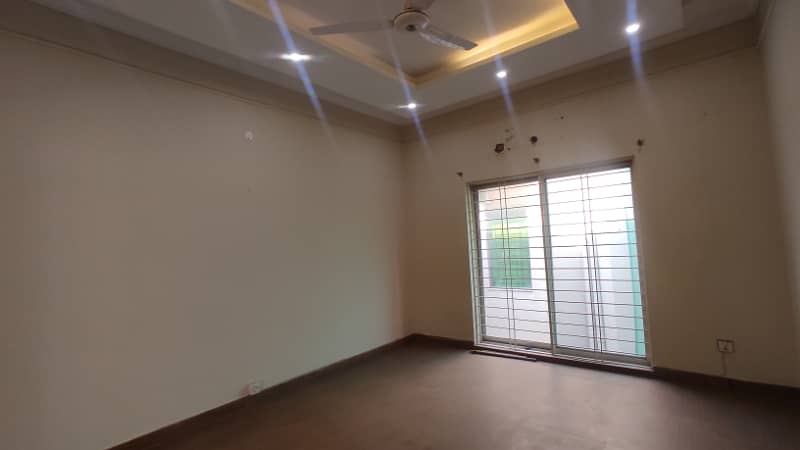 1 Kanal Full House Available For Rent 38