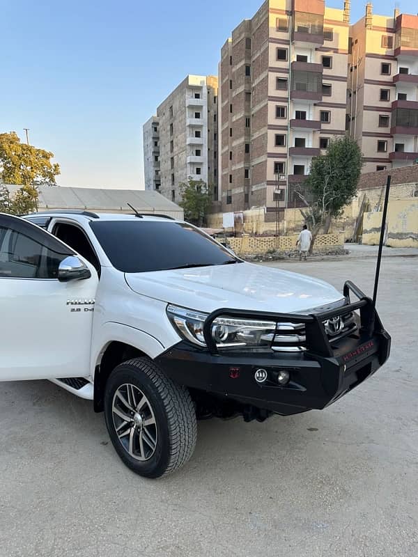 Toyota Hilux 2020 1