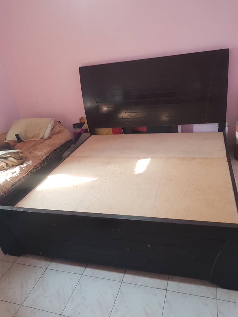 king size bed for sale in cheap price 4