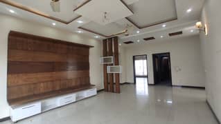 1 Kanal Upper Portion Available For Rent