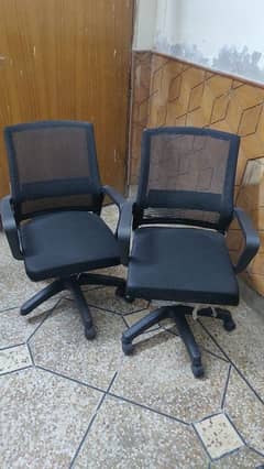 Tabel and 2 chairs for sale